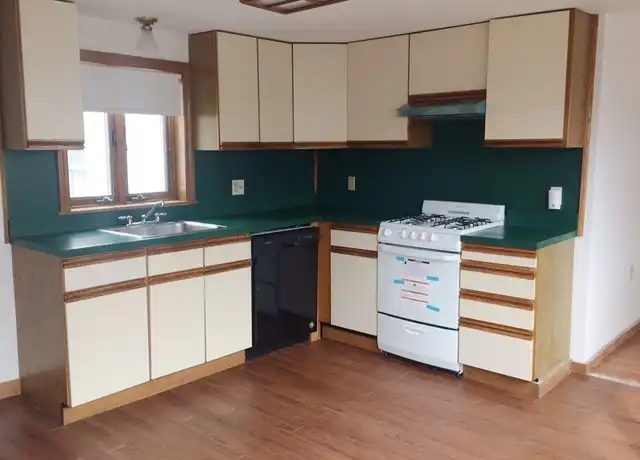 Property at 8 Florence St Unit 2, Somerville, MA, 02145, 2 beds, 1 bath, [object Object]