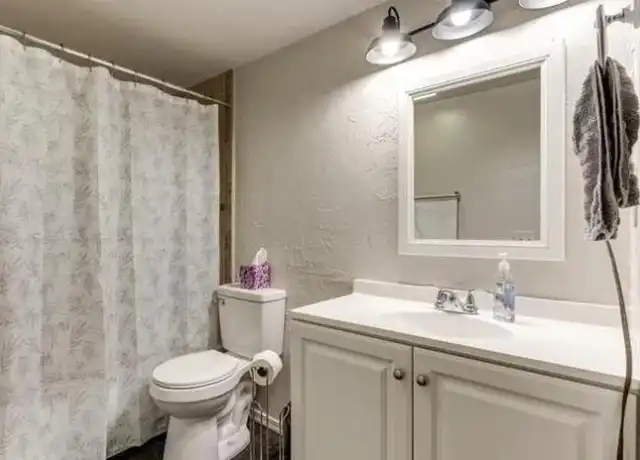 Property at 11525 N Meridian Ave, Oklahoma City, OK, 73120, 2 beds, 1 bath, [object Object]