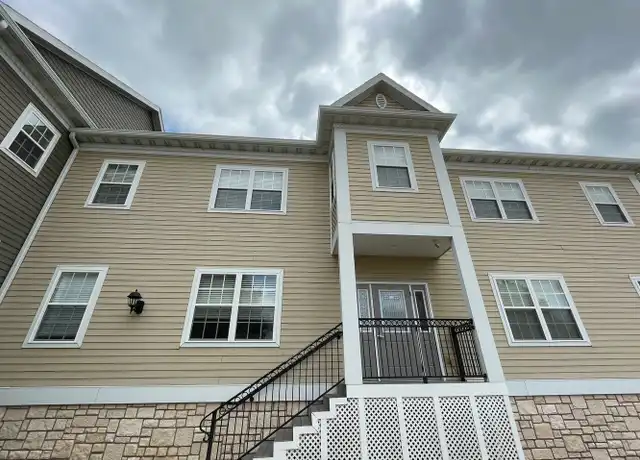 Property at 2120 Cherry Hill Dr Unit 104, Columbia, MO, 65203, 2 beds, 2 baths, [object Object]