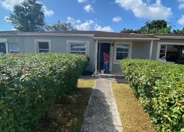 Property at 10470 SW 172nd St Unit A, Miami, FL, 33157, 5 beds, 2 baths, [object Object]