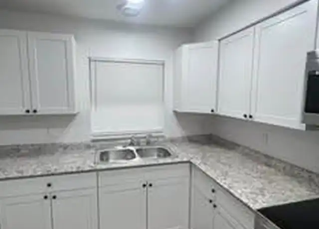 Property at 16910 Carmen Ave, Fort Myers, FL, 33908, 2 beds, 1 bath, [object Object]