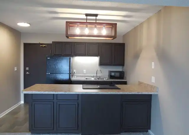 Property at cpa - College Park Apartments - 120 College Park Cir, Lincoln, NE, 68505, 1-2 bed, 1-2 bath, [object Object]