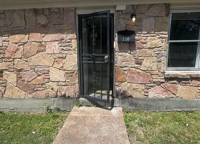 Property at 220 Mill Ave, Memphis, TN, 38105, 2 beds, 1 bath, [object Object]