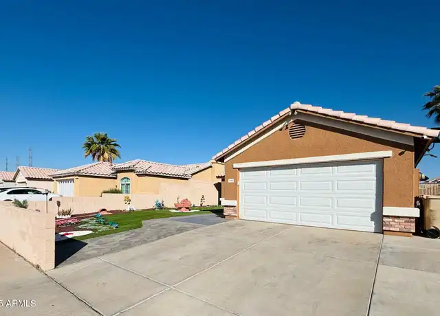 Property at 11311 W Lawrence Ln, Peoria, AZ, 85345, 3 beds, 2 baths, [object Object]