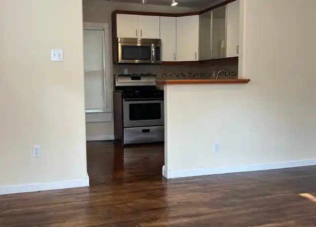 Property at 429 E Mistletoe Unit 202, San Antonio, TX, 78212, 1 bed, 1 bath, [object Object]