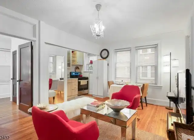 Property at 55 Park Ave #5, Bloomfield, NJ, 07003, 2 beds, 1 bath, [object Object]