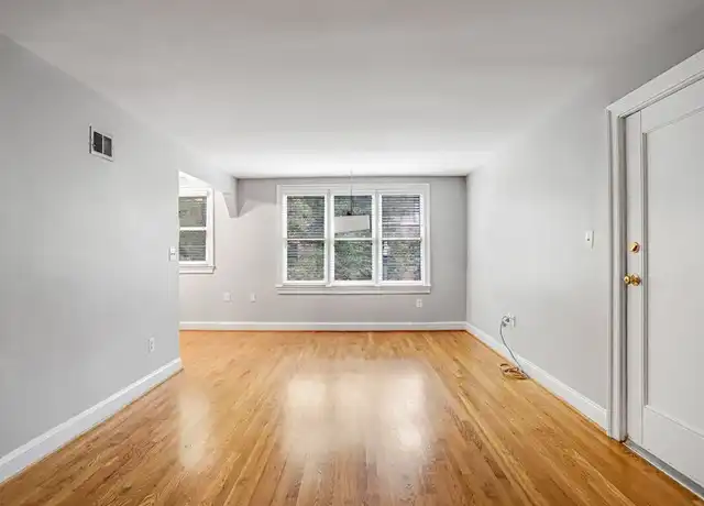 Property at 752 9th St SE #202, Washington, DC, 20003, 2 beds, 1 bath, [object Object]
