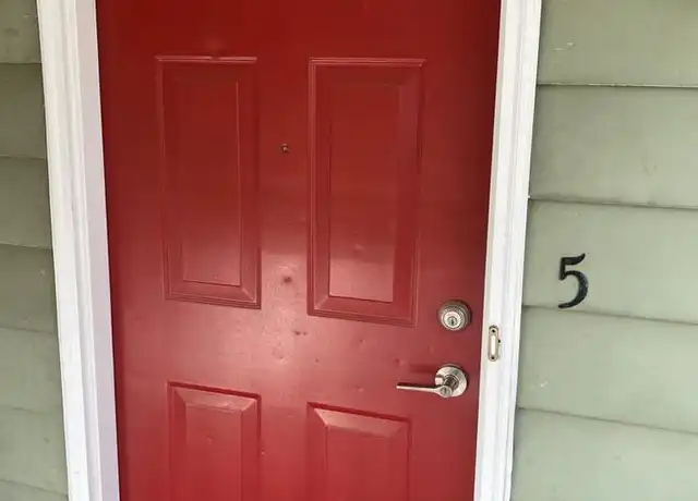 Property at 120 W 4th Ave Unit 5, Ranson, WV, 25438, 1 bed, 1 bath, [object Object]