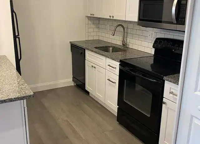 Property at 120 W 4th Ave Unit 5, Ranson, WV, 25438, 1 bed, 1 bath, [object Object]