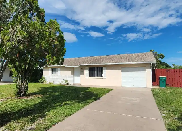 Property at 135 S Suzanne Ct, Merritt Island, FL, 32952, 2 beds, 1.5 baths, [object Object]