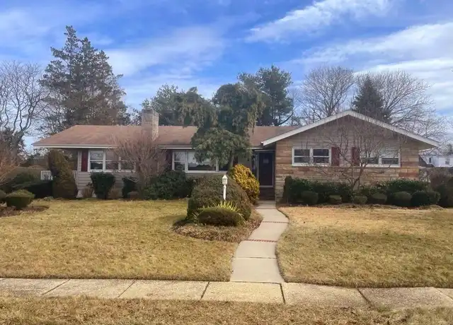 Property at 4 Joanna Ct, Deal, NJ, 07723, 5 beds, 2 baths, [object Object]
