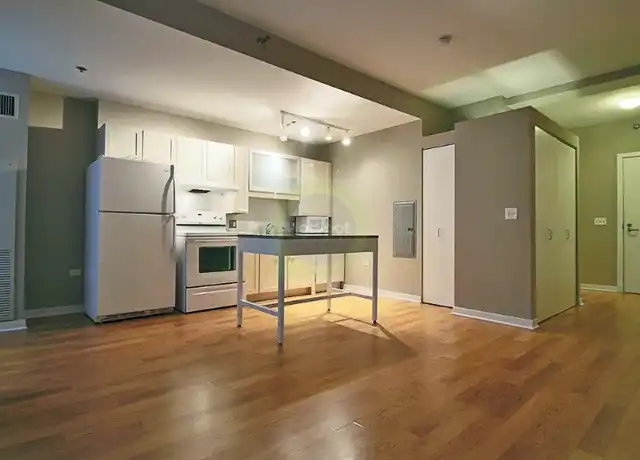 Property at 175 W Randolph St, Chicago, IL, 60601, 1 bed, 1 bath, [object Object]