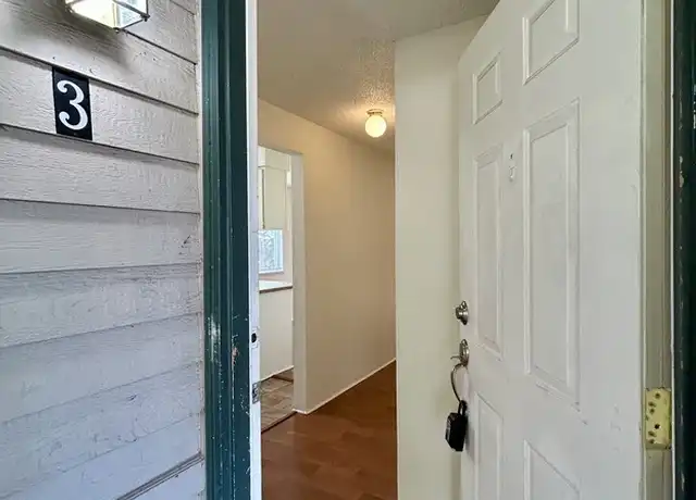 Property at 13938 SE Powell Blvd Unit 3, Portland, OR, 97236, 2 beds, 1.5 baths, [object Object]