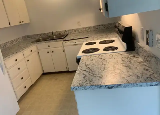 Property at 318 N 5th St Unit F318, Selah, WA, 98942, 3 beds, 1 bath, [object Object]