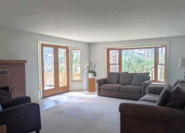 Photo of 193 Forrest Dr, Friday Harbor, WA 98250
