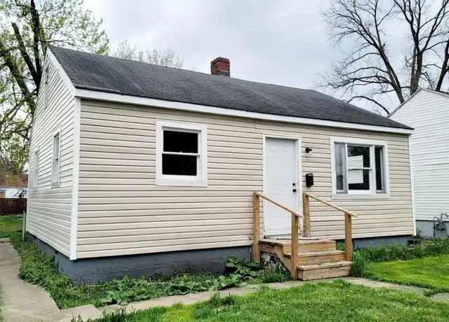 Property at 529 S Kenmore St, South Bend, IN, 46619, 2 beds, 1 bath, [object Object]