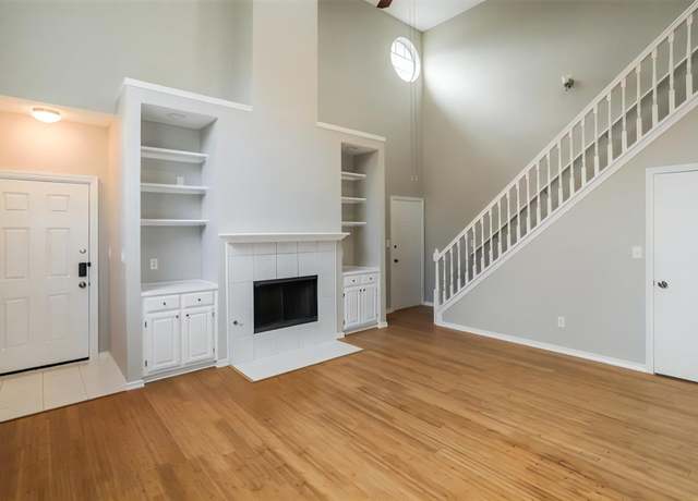 Photo of 4121 1 Place Ln, Flower Mound, TX 75028