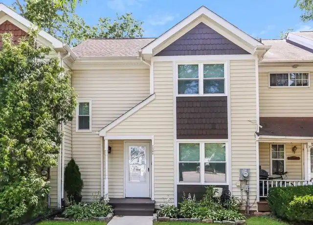 Property at 2504 Oxford Ct, Hatfield, PA, 19440, 2 beds, 1 bath, [object Object]