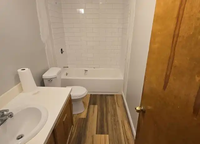 Property at S0014 - 160 Wooster - 160 Wooster St, Hartford, CT, 06120, 3 beds, 1 bath, [object Object]