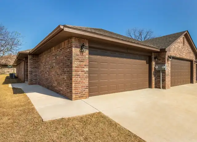 Property at 320 Chalk Hill Ct, Edmond, OK, 73003, 3 beds, 2 baths, [object Object]