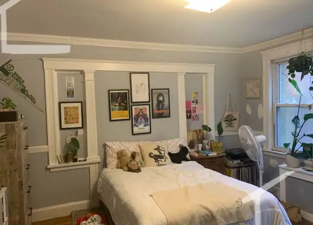 Property at 98 Colborne Rd, Brighton, MA, 02135, 3 beds, 1 bath, [object Object]