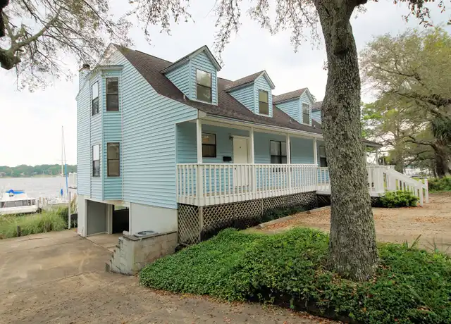 Property at 561 Bayshore Dr, Niceville, FL, 32578, 2 beds, 2 baths, [object Object]