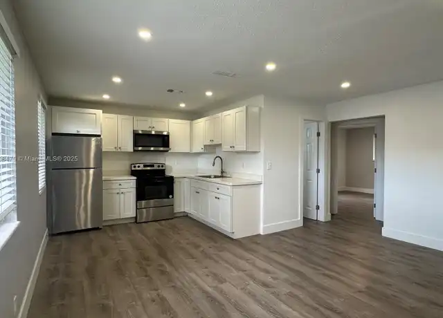 Property at 5911 NE 18th Ave Unit 1, Fort Lauderdale, FL, 33334, 2 beds, 1 bath, [object Object]