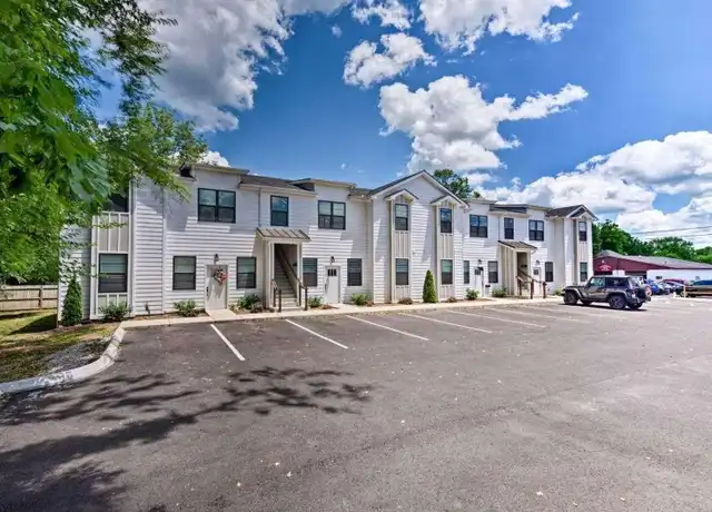 Property at 1117 Greenwood Aly Unit 202, Bowling Green, KY, 42101, 3 beds, 2 baths, [object Object]