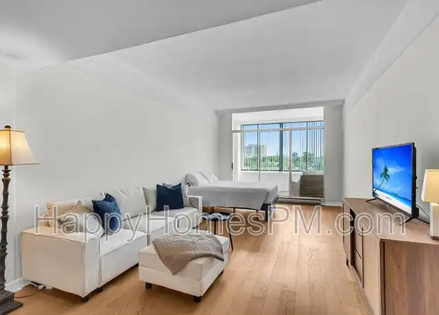 Property at 14 Lockwood Dr Unit 2A, Charleston, SC, 29401, 1 bed, 1 bath, [object Object]
