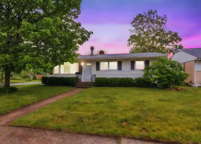 Property at 105 Indianwood Dr, Thornton, IL, 60476, 3 beds, 1.5 baths, [object Object]