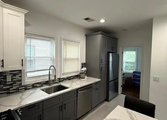 Property at 135 Bellevue St Unit 2nd Floor, Elizabeth, NJ, 07202, 4 beds, 3 baths, [object Object]