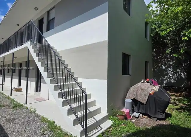 Property at 3685 Frow Ave Unit 4, Miami, FL, 33133, 1 bed, 1 bath, [object Object]
