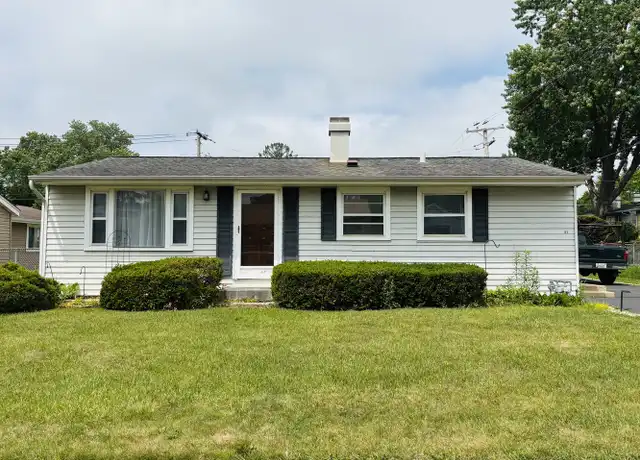 Property at 93 Golfview Ln, Carpentersville, IL, 60110, 3 beds, 1 bath, [object Object]