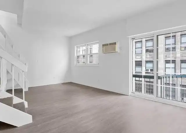 Property at 88 Fulton St Unit 510, New York, NY, 10038, 2 beds, 2 baths, [object Object]