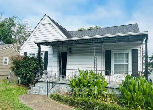 Property at 215 S Moore Rd, Chattanooga, TN, 37411, 3 beds, 2 baths, [object Object]