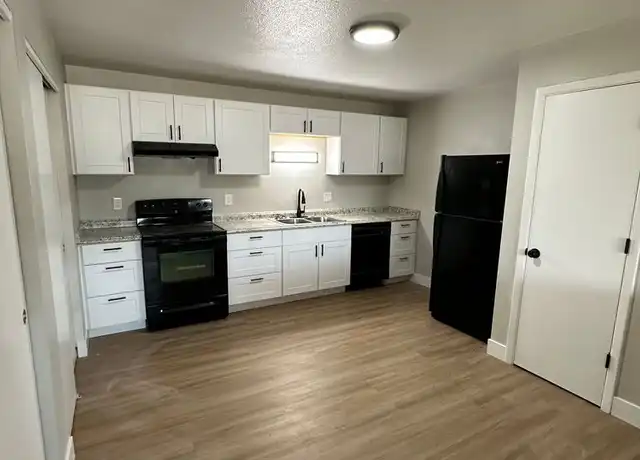 Property at 4400 Parkview Dr Unit 110, Cheyenne, WY, 82001, 2 beds, 1 bath, [object Object]