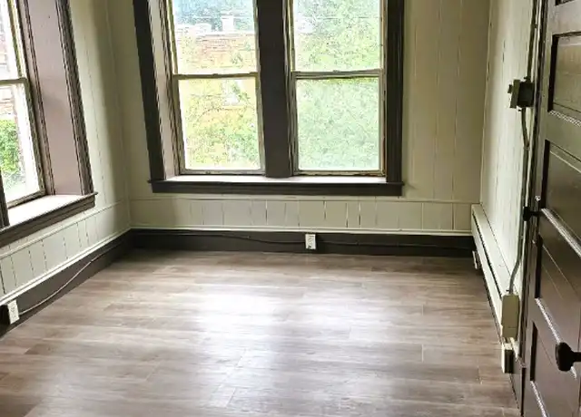 Property at 37 Clinton Ave Apt 4L, Holyoke, MA, 01040, 2 beds, 1 bath, [object Object]