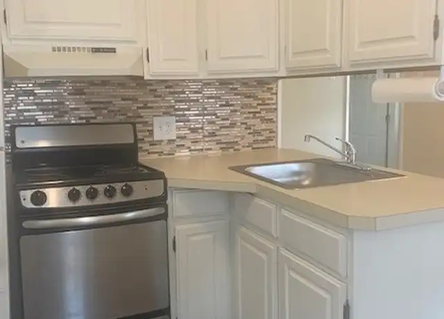 Property at 7036 Ridge Ave Unit 3, Philadelphia, PA, 19128, 1 bed, 1 bath, [object Object]