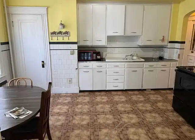 Property at 200 Sabattus St, Lewiston, ME, 04240, 3 beds, 1 bath, [object Object]