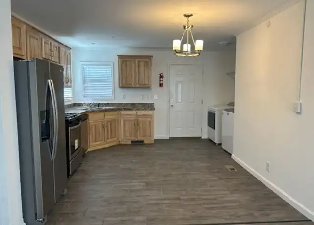 Property at 739 S Washington St #4, Casper, WY, 82601, 3 beds, 2 baths, [object Object]
