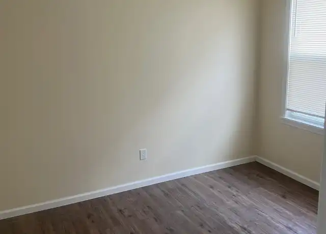 Property at 101 Love Ln Unit 1, Hartford, CT, 06112, 4 beds, 1 bath, [object Object]