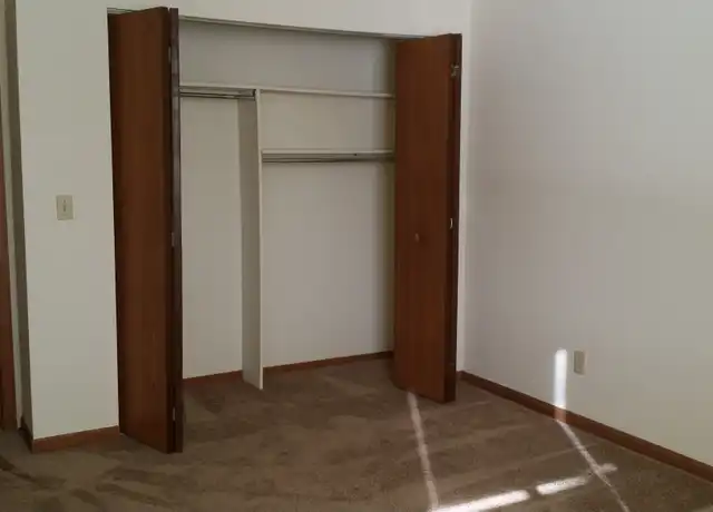 Property at 219 S Maple St SE Unit 101, Caledonia, MI, 49316, 1 bed, 1 bath, [object Object]