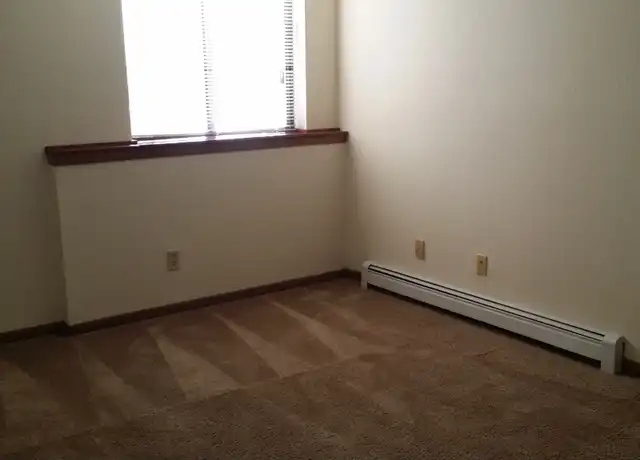 Property at 219 S Maple St SE Unit 101, Caledonia, MI, 49316, 1 bed, 1 bath, [object Object]