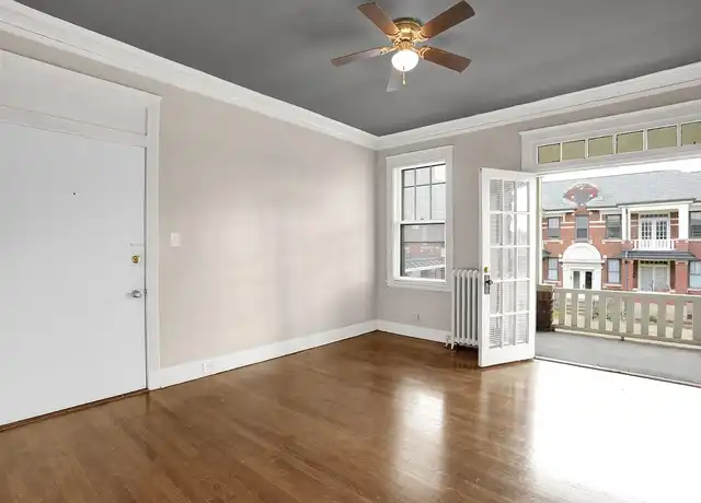 Property at Broadmoor Apartments - 306 S Cleveland St, Memphis, TN, 38104, 1 bed, 1 bath, [object Object]