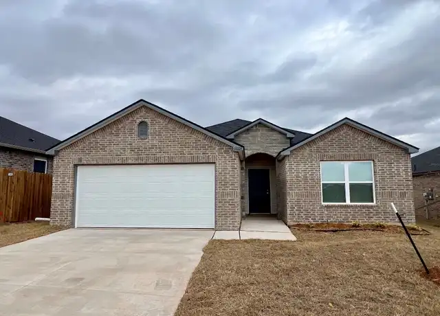 Property at 6009 Bradford Pear Ln, Edmond, OK, 73034, 4 beds, 2 baths, [object Object]
