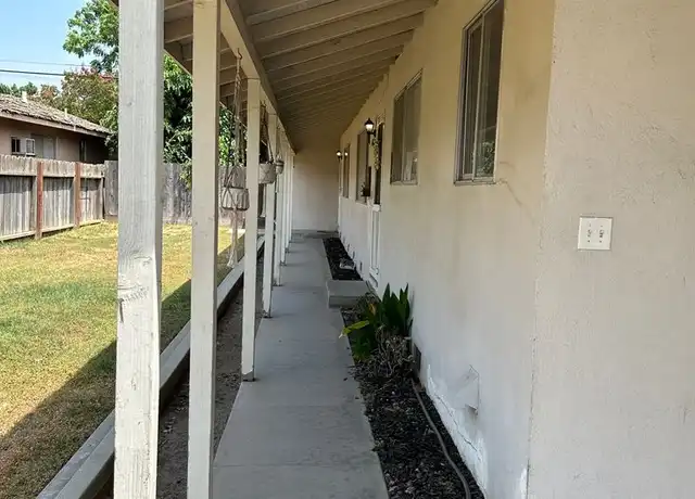 Property at 514 W Iris Ave Apt A, Visalia, CA, 93277, 2 beds, 1 bath, [object Object]