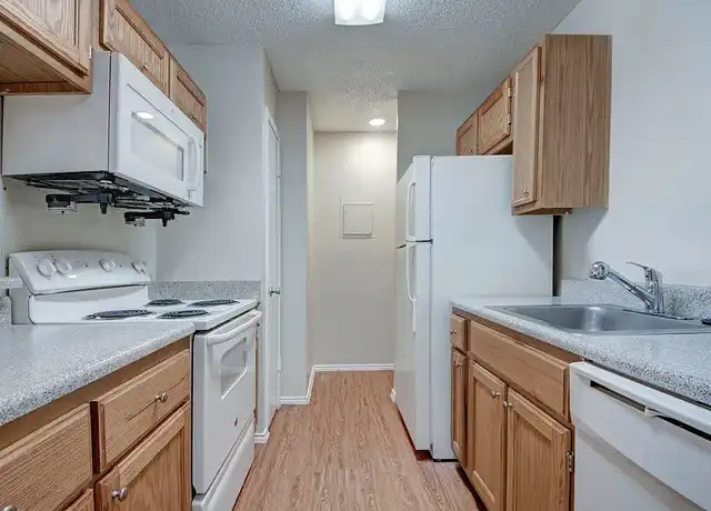 Property at Quail Crossing Apartments - 720 E Warrior Trl, Grand Prairie, TX, 75052, 1 bed, 1 bath, [object Object]