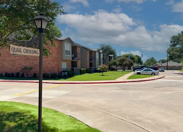 Photo of 720 E Warrior Trl, Grand Prairie, TX 75052