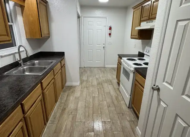 Property at 638 Pineville Ln, Lakeland, FL, 33810, 2 beds, 1 bath, [object Object]