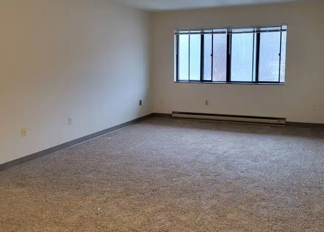 Property at 1015 E Central Entrance Unit 303, Duluth, MN, 55811, 1 bed, 1 bath, [object Object]